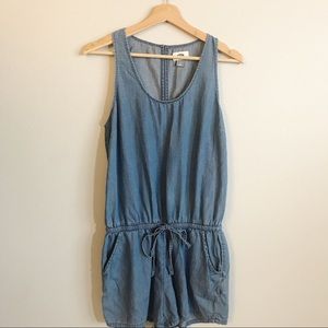Old Navy sleeveless chambray romper. Size Medium